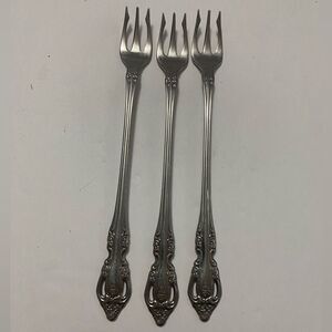 Vintage Oneida Community Silverplate Cocktail Forks – Set of 3